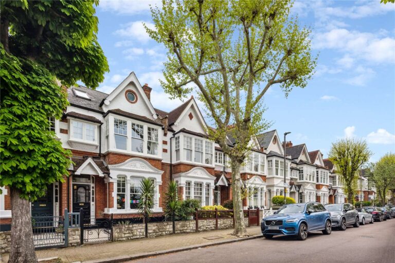 London Home Exterior London Brick Home Exterior sourced by a London Buying Agent acting as London Property Finders